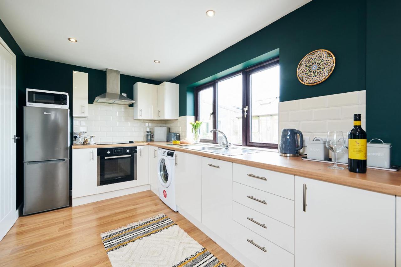 Maes Y Mel- A Couples, Pet Friendly, Rural Romantic Getaway With Countryside Views Gellywen Exterior foto